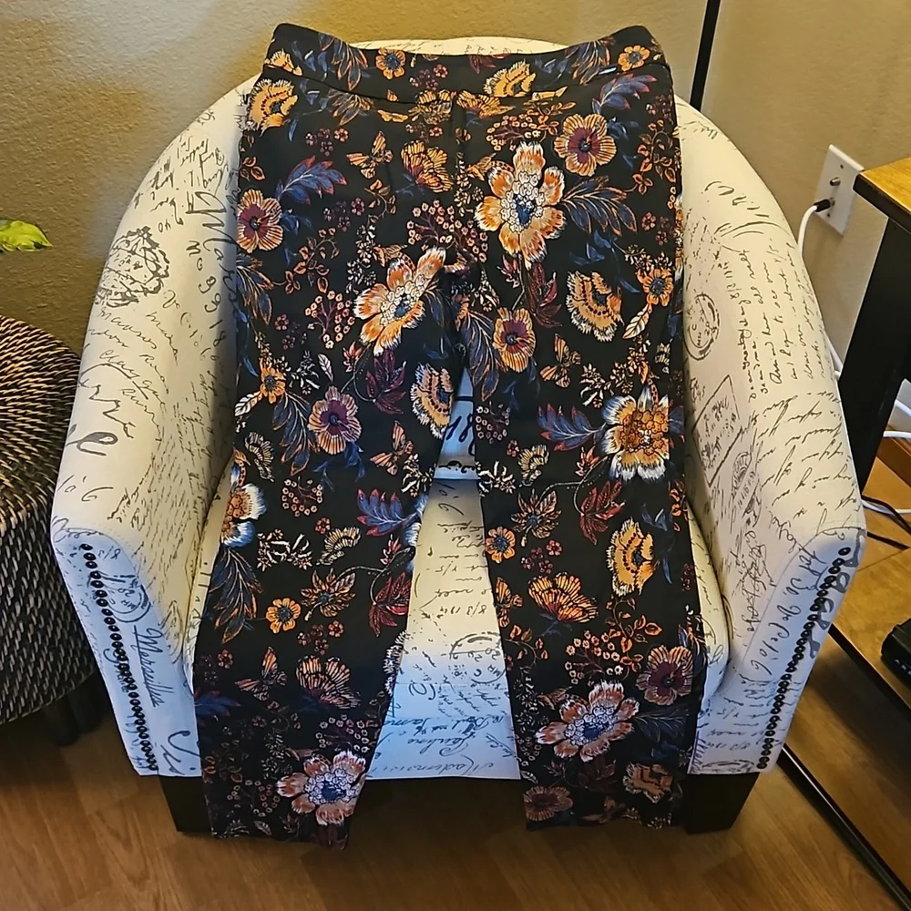 Up! Brand 1X Shaping Floral Pull-On Pants Stretchy Straight Leg G-0468